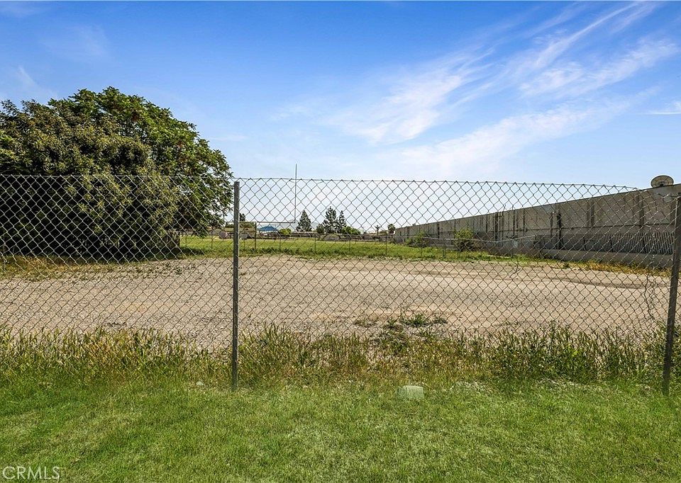 1st image of 9971 Cedar Avenue
