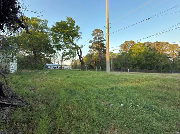 1602 W 16th St, Texarkana, TX 75501