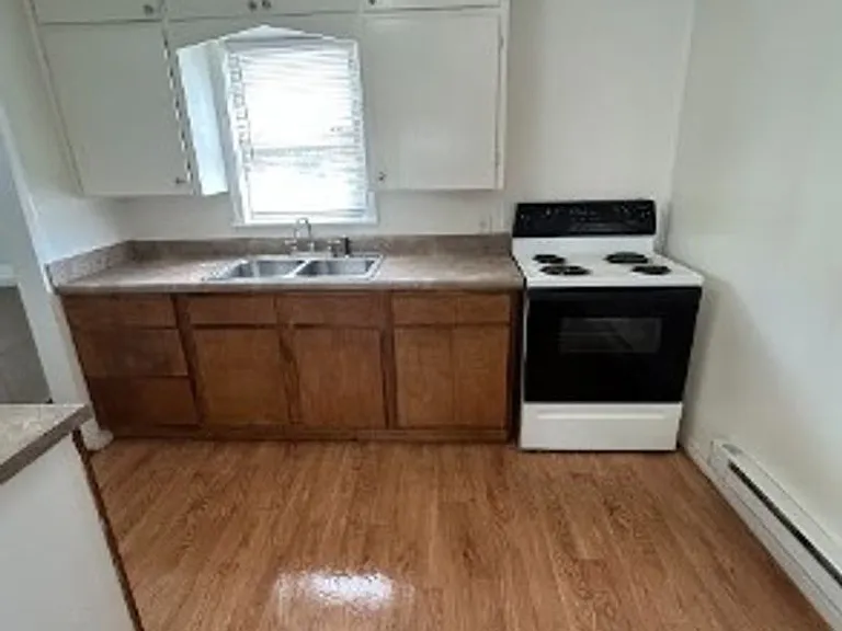 3804 N Redmond Ave — Photo 2