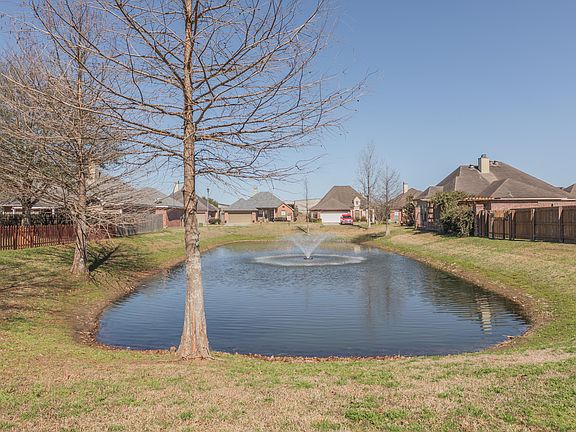 3rd image of 104 Meagans Way Dr
