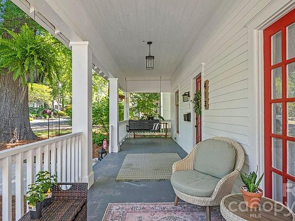 4th image of 413 W 5th Ave