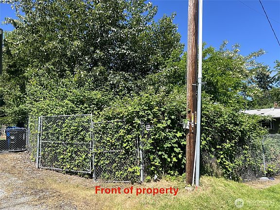 3rd image of 86 xx Beacon Avenue S