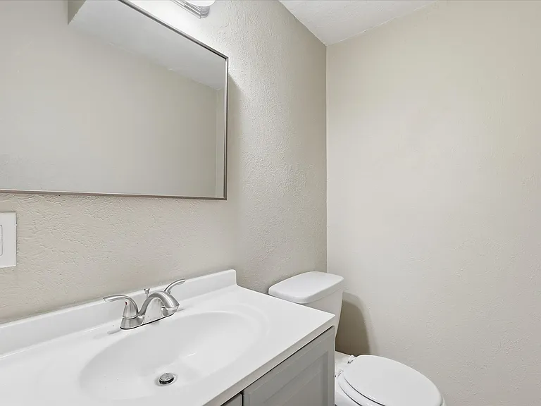 1910 W Sanford St #A — Photo 7