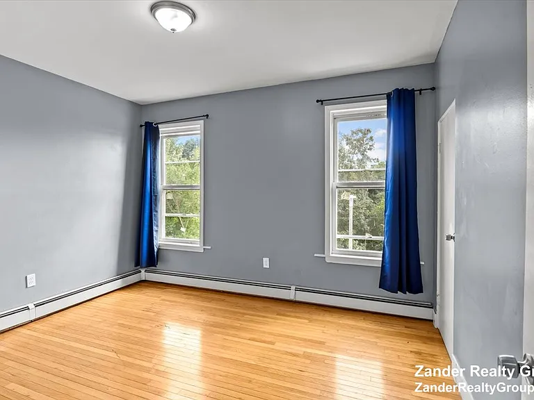 26 Alpine St #2 — Photo 6