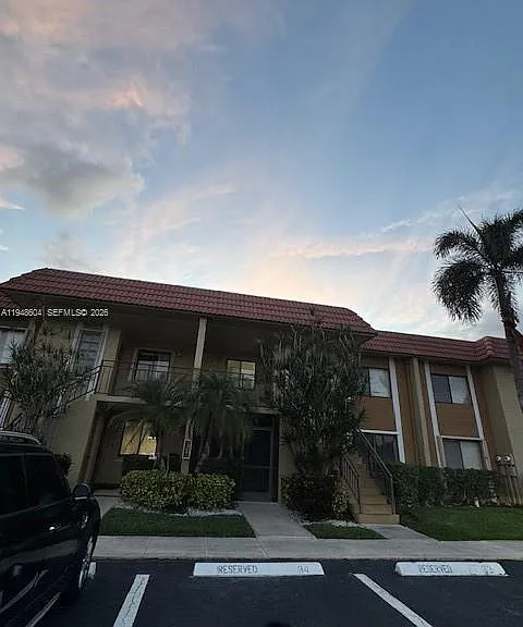 321 Lakeview Dr #105 — Photo 6