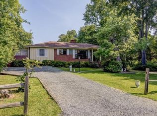 1625 Rozwood Dr, Charlotte, NC 28216