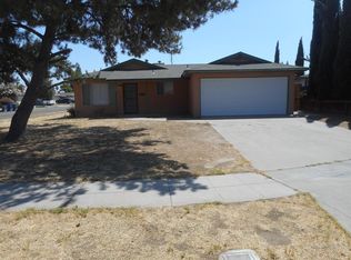 3069 W Holland Ave, Fresno, CA 93722