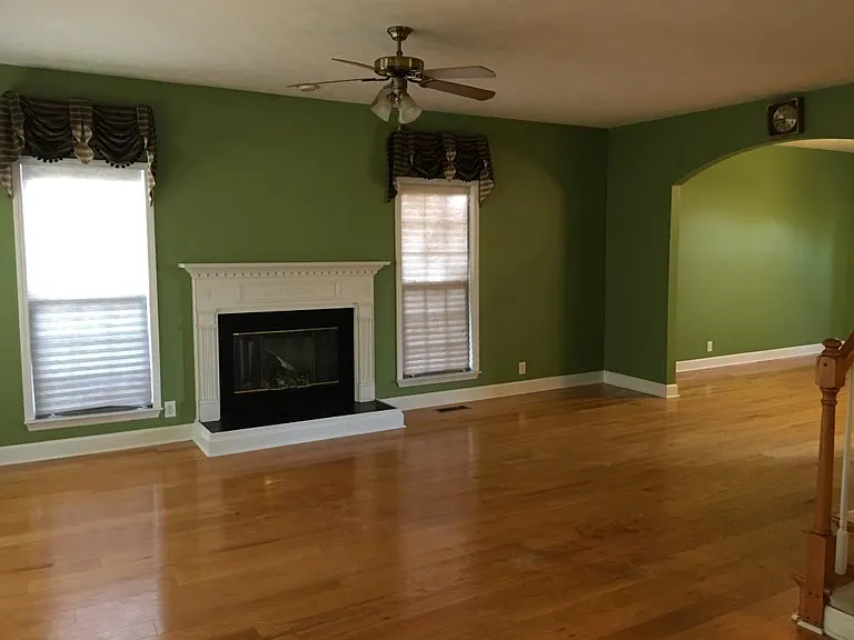 7245 Sugarloaf Dr — Photo 2