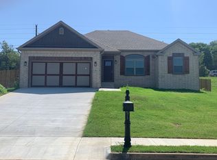 1302 Cupboard Trl, West Fork, AR 72774