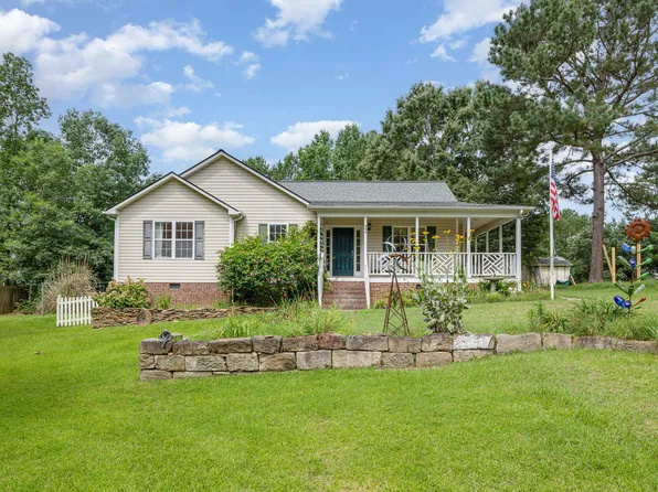 559 Blue Pond Rd, Clayton, NC 27520