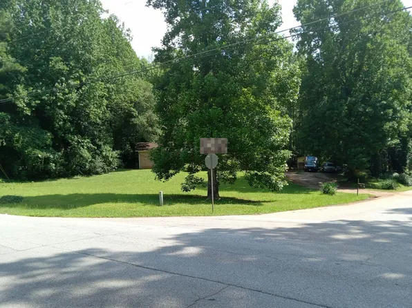 914 Sinyard Cir, Hiram, GA 30141