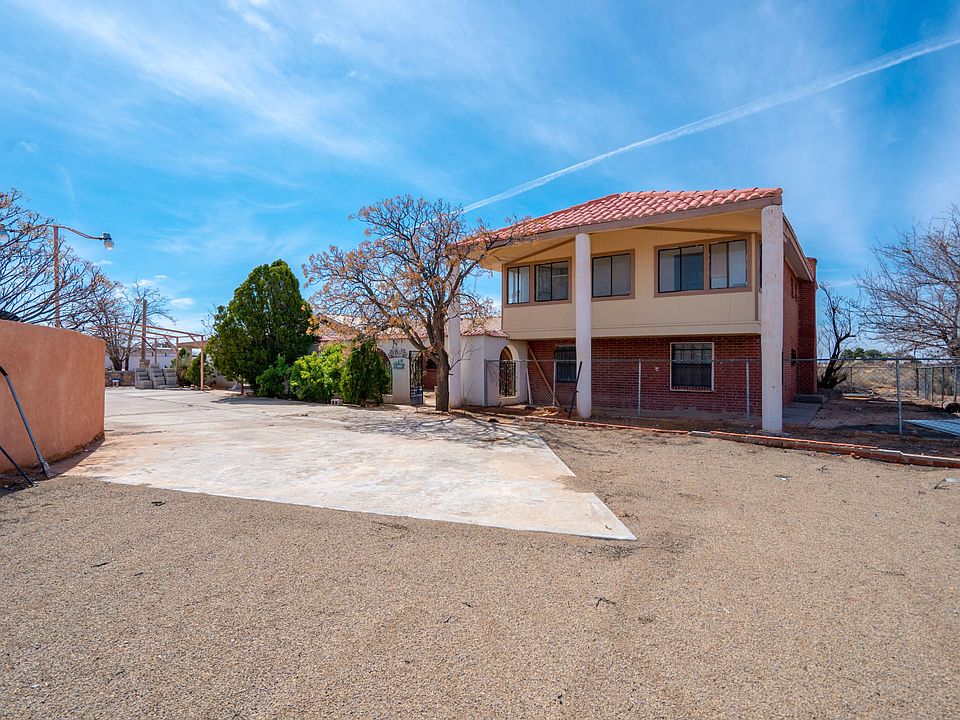1st image of 6125 Desert Willow Dr