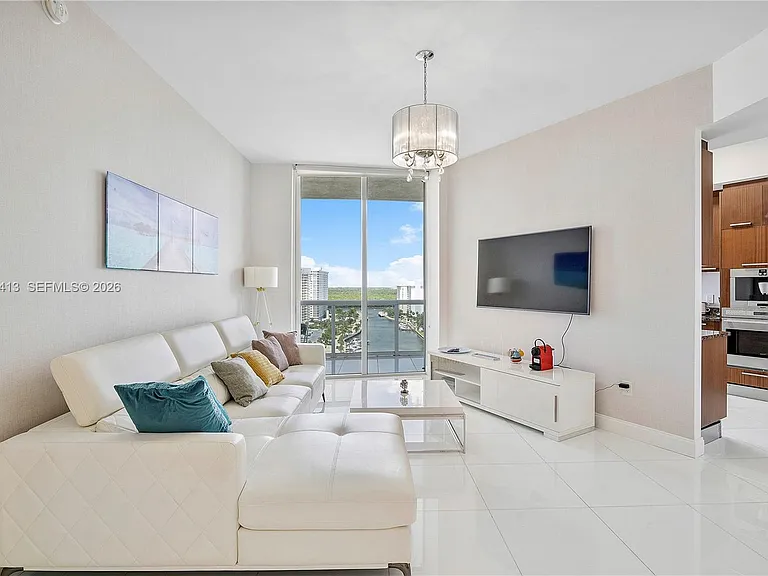 15811 Collins Ave #1205-fl 331 — Photo 10