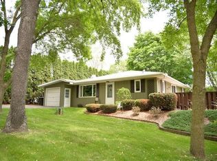 N6572 Birch Rd, Elkhorn, WI 53121