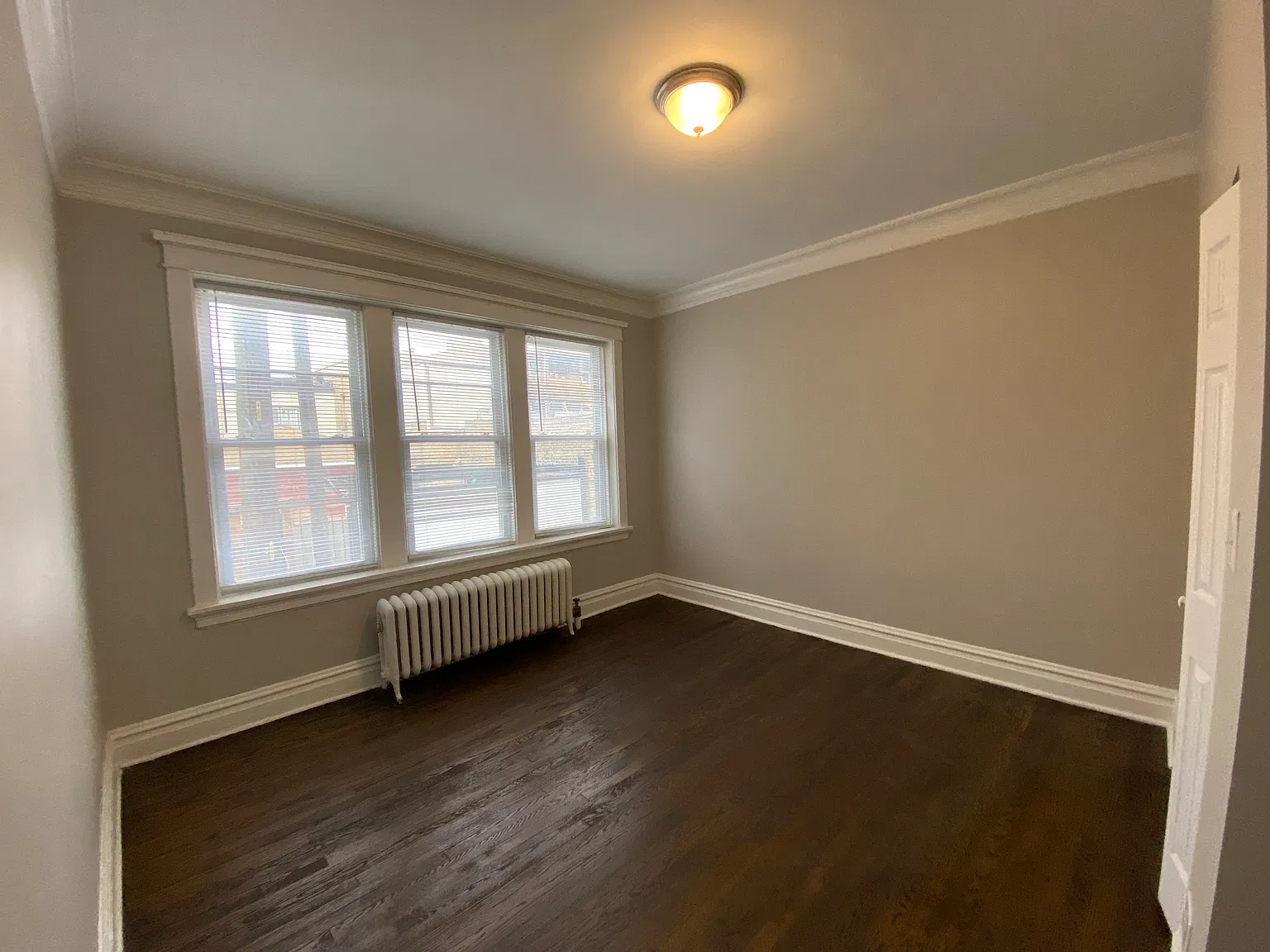 2 bed, 850 sqft, $1,585 — Photo 3