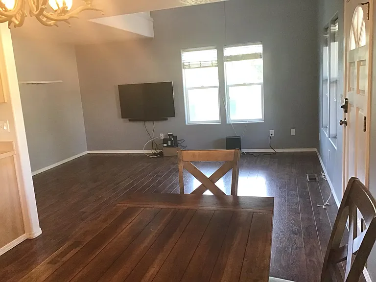 Palm Ave — Photo 4
