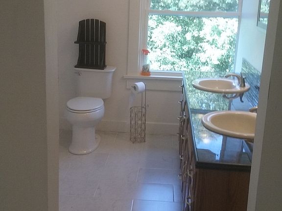 3rd image of 1343 Amherst Pl