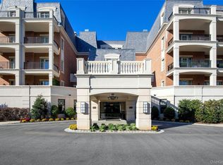 5000 Royal Court #5014, North Hills, NY