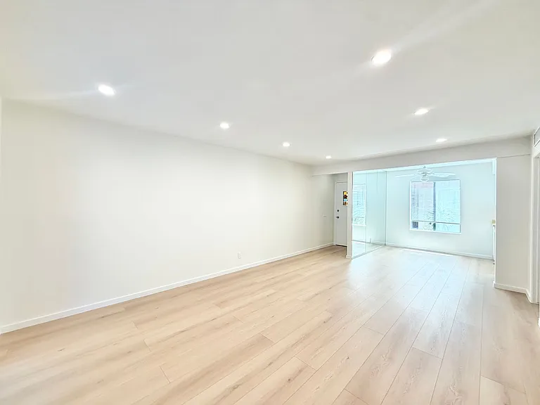 1407 N Sunrise Way #18 — Photo 5