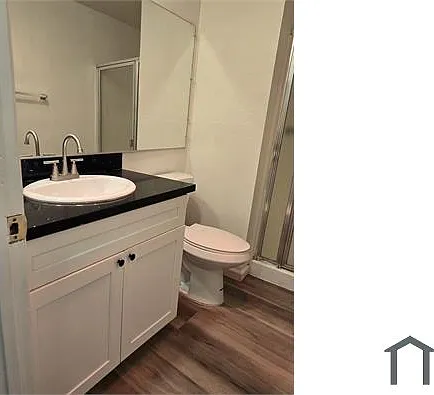 9047 Langdon Ave #15 — Photo 2