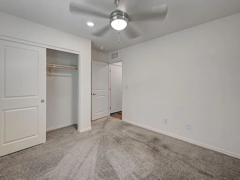 4116 Gold Desert St — Photo 20