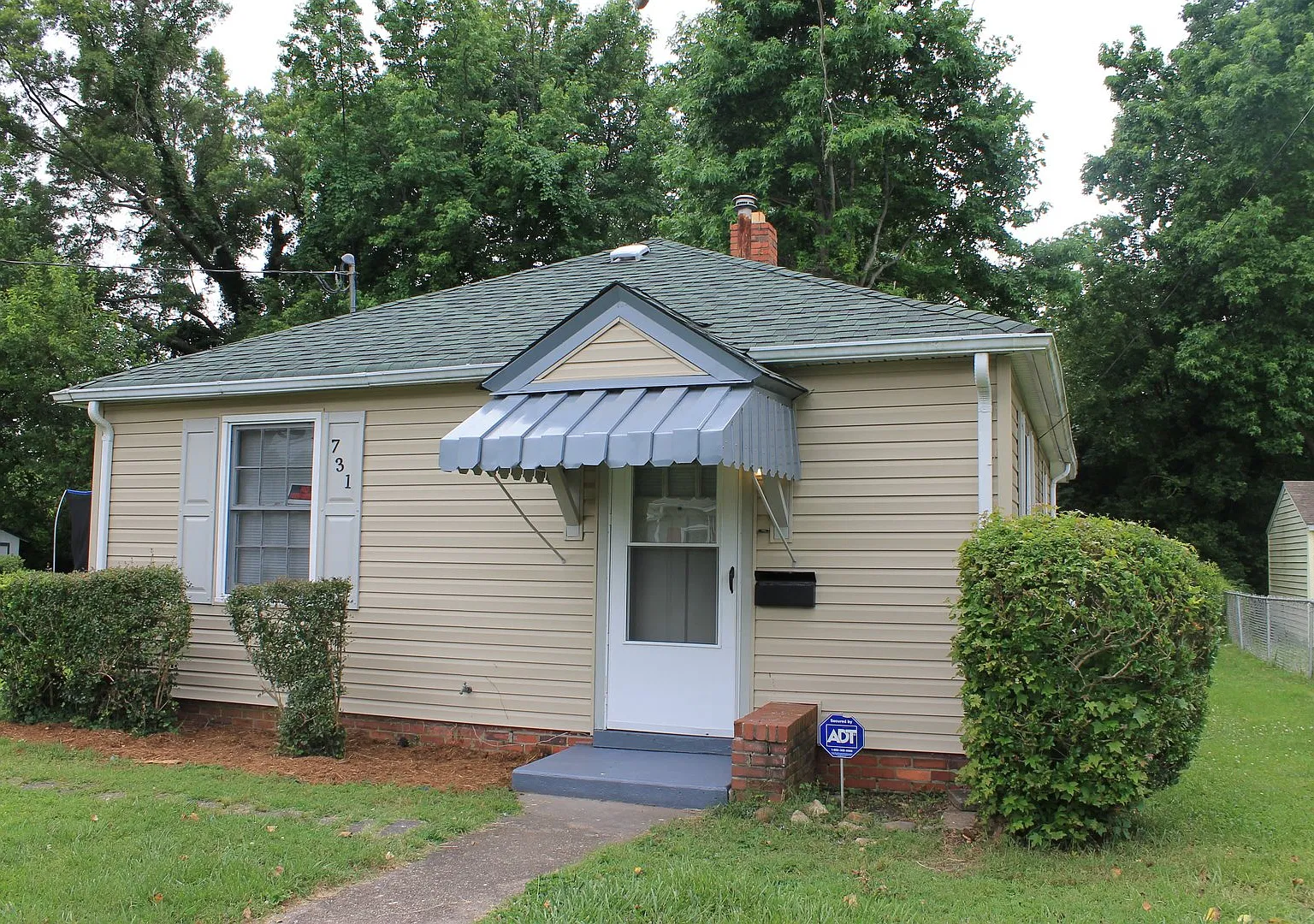 Updated 3 Bed and 1 Bath — Photo 1