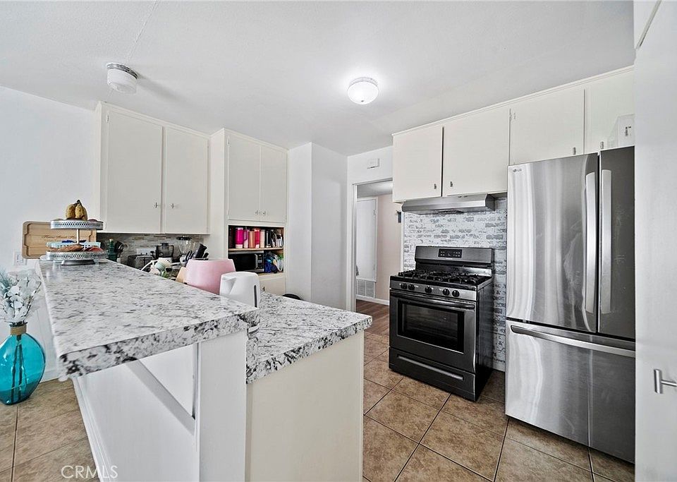 15713 Gazelle St, Victorville, CA 92395 | MLS #CV26076171 | Zillow