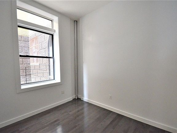 3rd image of 2710 Morris Ave #A1