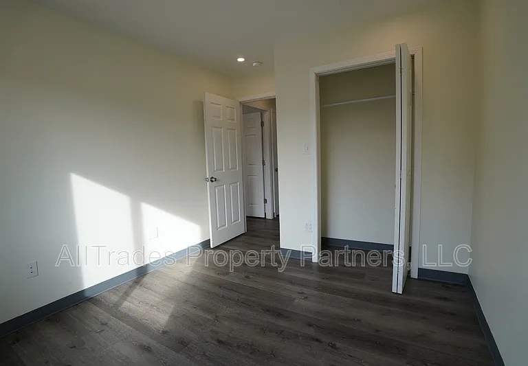 408 Cavitt Ave #2 — Photo 4