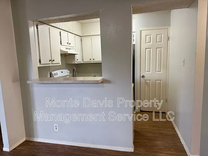 1 bed, 1.0 bath, 825 sqft, $725 — Photo 3