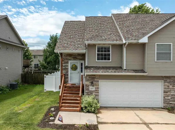 157 S Park Ridge Rd, North Liberty, IA 52317