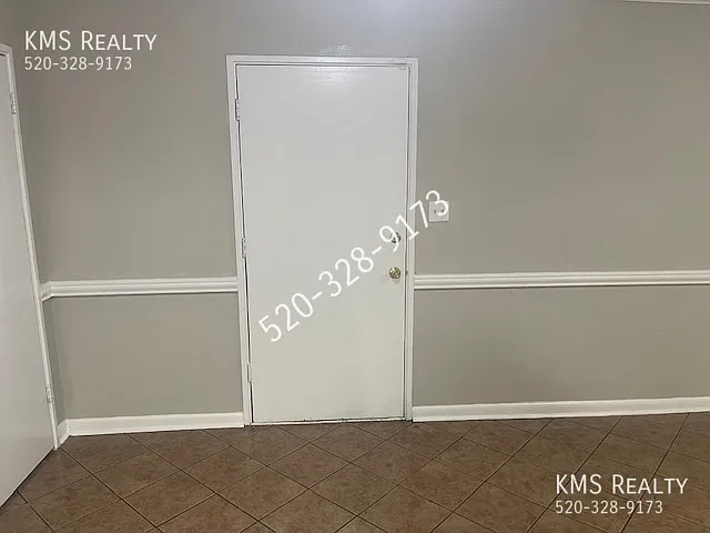 221 Southbrook Dr — Photo 8