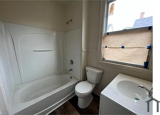 3460 Erin Ave #DOWN — Photo 6