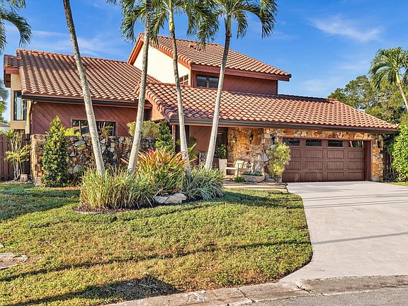 3rd image of 9884 NW 18th Street