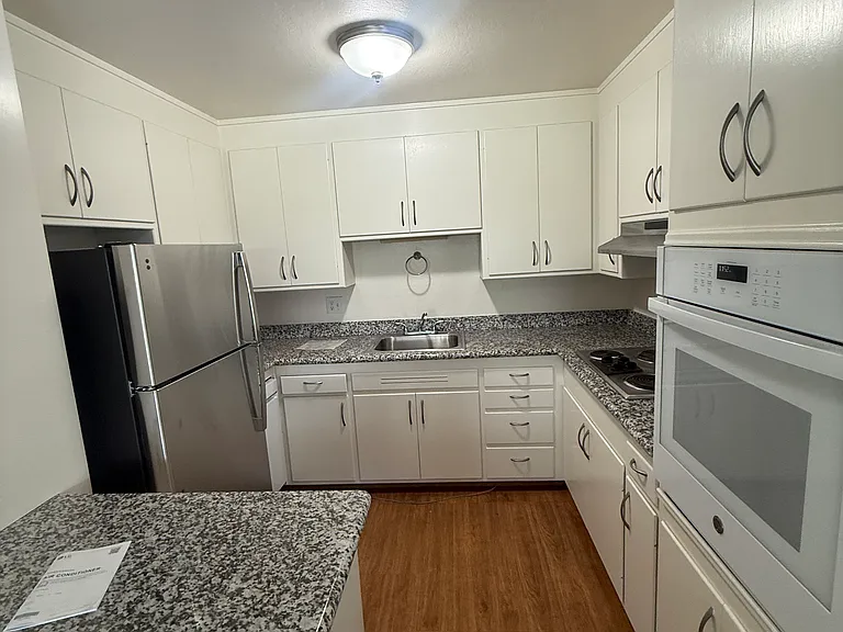 Brook Garden Apartments — Photo 9