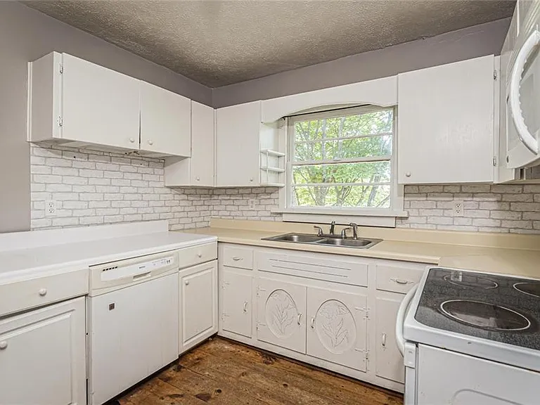 850 Red Barn Rd — Photo 14