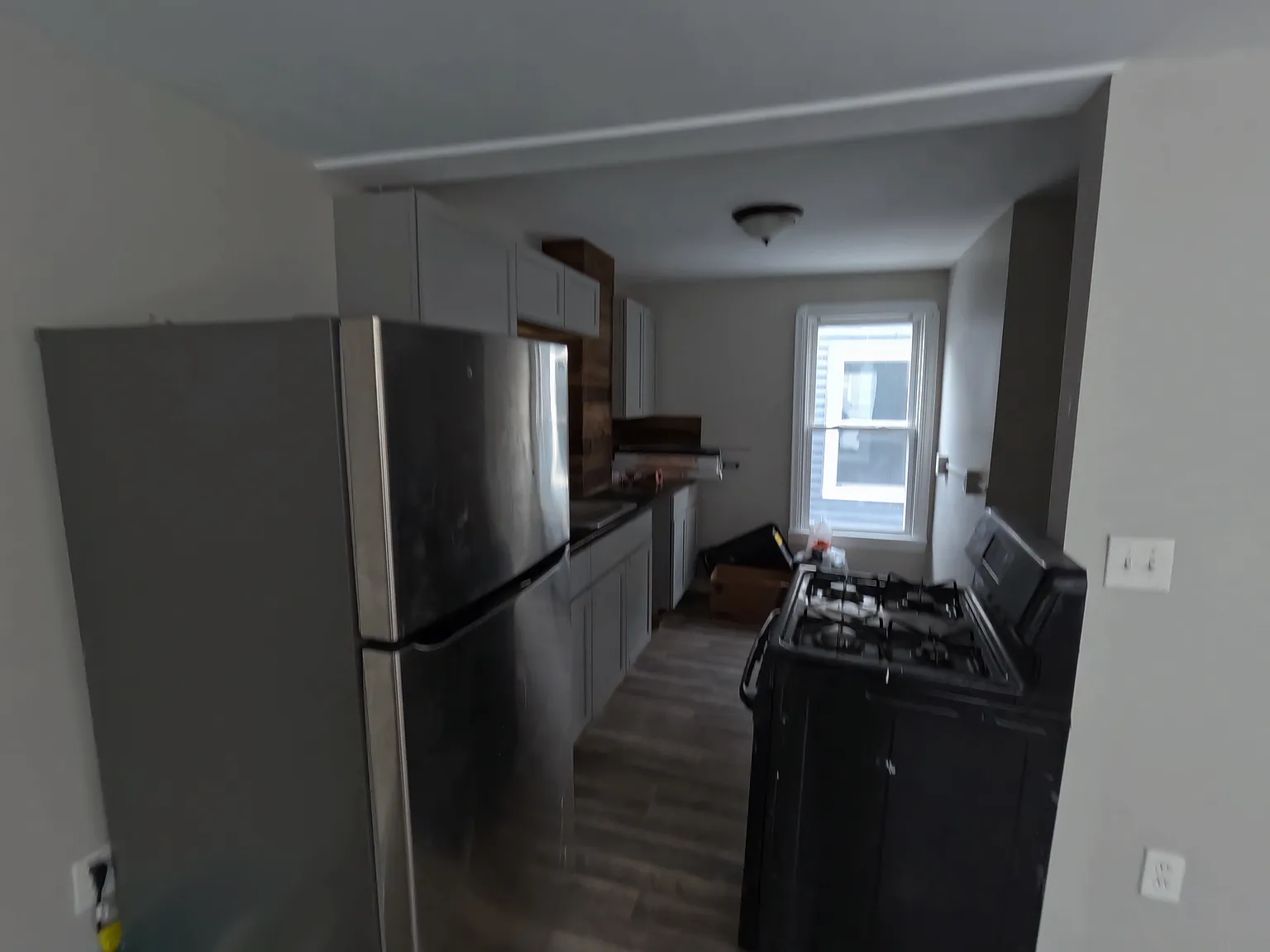3 bed, 1.5 bath, 1300 sqft, $1,350 — Photo 3
