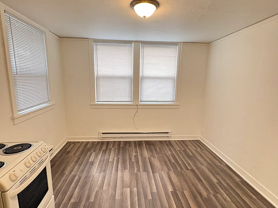 333 Summit Ave E #104