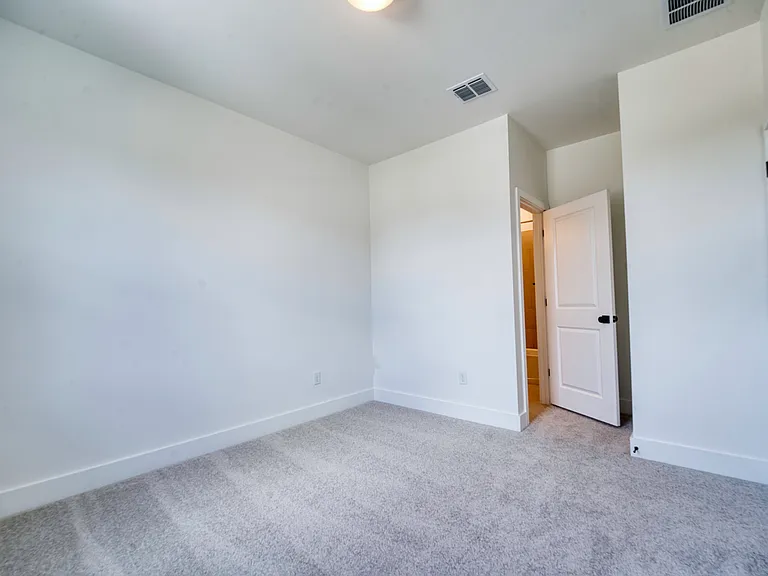 172 Sycamore Pnes — Photo 15
