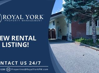 822 Central Park Blvd N #1, Oshawa, ON L1G6B1