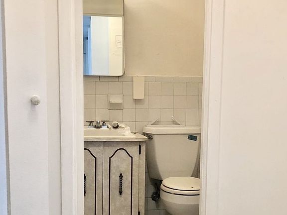 3rd image of 80 Gold St APT 3A