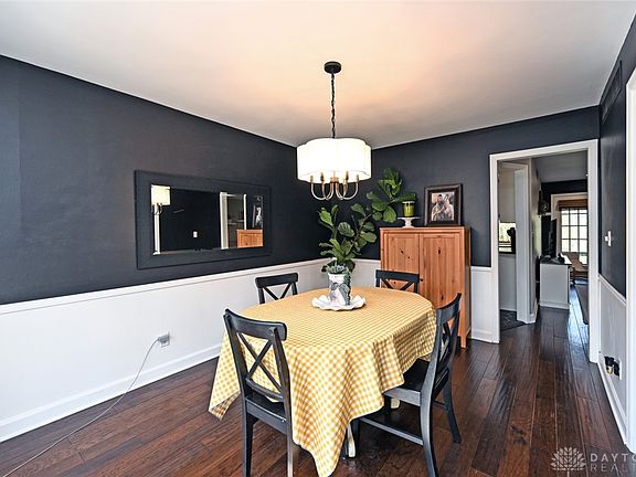 5th image of 28 Nicholson Ct #9