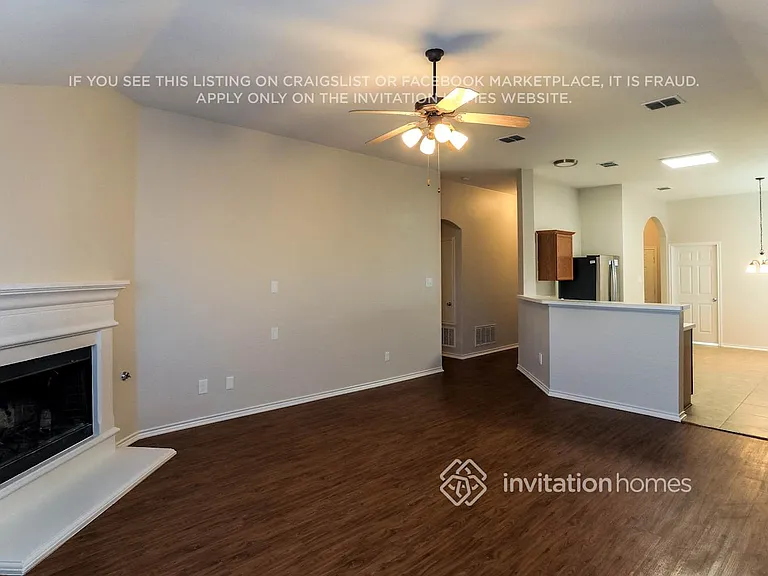 2815 Arabian Ln — Photo 4