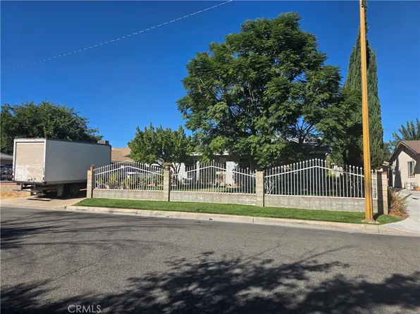 38733 36th St E, Palmdale, CA 93550