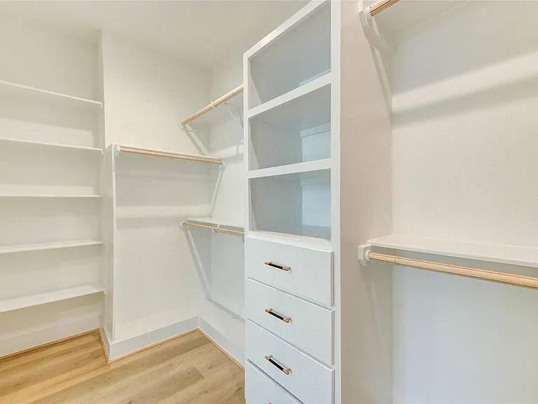 4035 Buck St — Photo 35