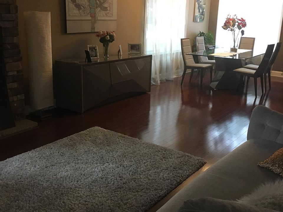 First floor living/dining area
