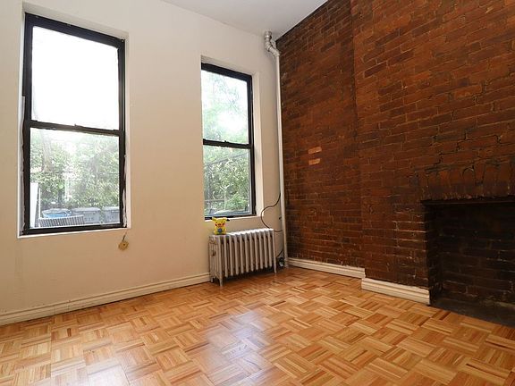 2nd image of 515 W 48th St APT 1RE
