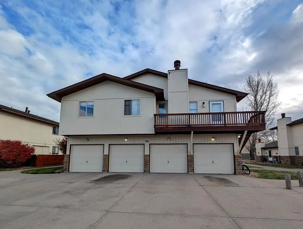721 Denver B — Photo 1