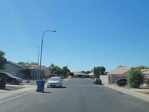 4th image of 10778 W Windsor Ave