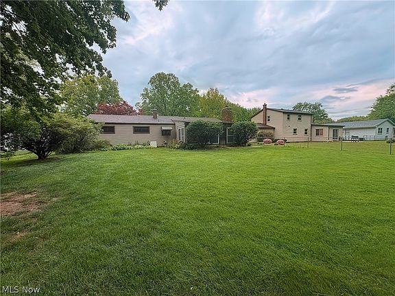 4th image of 4439 Aspen Dr
